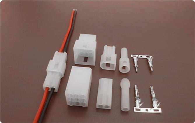SCT3700 Molex EconoLatch Connector