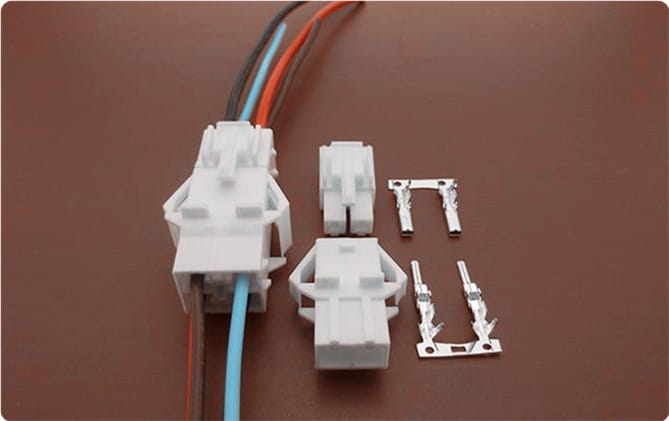 SCT6201 Molex VersaBlade Connector