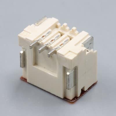 JST-ZE-502584-0370